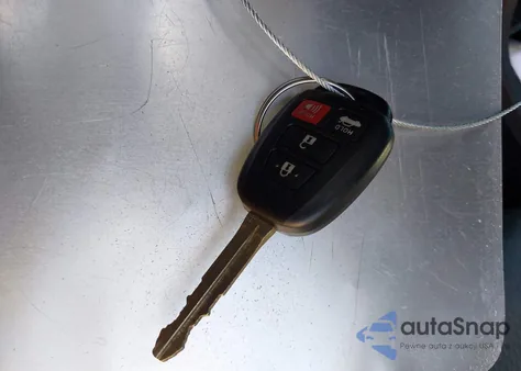 2019 Toyota Corolla Le from USA, damaged, VIN 2T1BURHE0KC135165